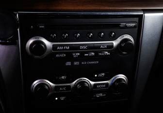 Подержанный автомобиль Nissan Teana 2010 года (17 фото)