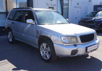 Подержанный автомобиль Subaru Forester Suv 2002 года (3 фото)