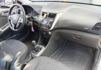 Подержанный автомобиль Hyundai Solaris Sedan 2016 года (9 фото)