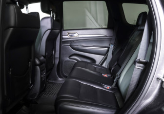 Подержанный автомобиль Jeep Grand Cherokee 2013 года (11 фото)