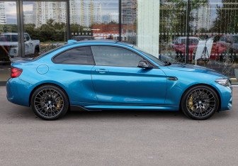 Подержанный автомобиль BMW M2 2021 года (4 фото)