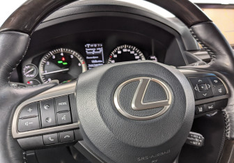 Подержанный автомобиль Lexus LX 2017 года (26 фото)