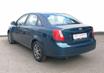 Подержанный автомобиль Chevrolet Lacetti Sedan 2008 года (7 фото)