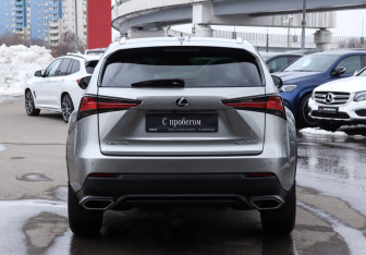 Подержанный автомобиль Lexus NX 2019 года (6 фото)