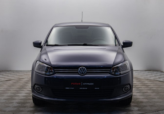 Подержанный автомобиль Volkswagen Polo Sedan 2011 года (8 фото)