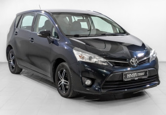 Подержанный автомобиль Toyota Verso 2014 года (3 фото)