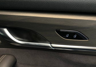 Подержанный автомобиль Geely Monjaro 2026 года (13 фото)