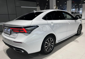 Подержанный автомобиль Omoda S5 2023 года (6 фото)