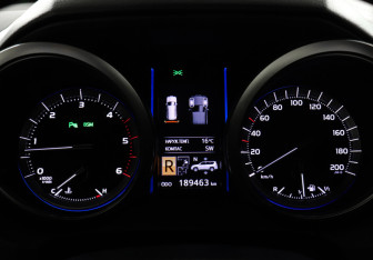 Подержанный автомобиль Toyota Land Cruiser Prado 2013 года (11 фото)