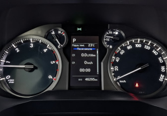 Подержанный автомобиль Toyota Land Cruiser Prado 2021 года (16 фото)