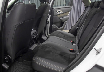 Подержанный автомобиль Land Rover Range Rover Velar 2020 года (12 фото)