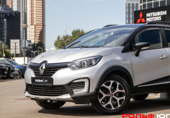 Подержанный автомобиль Renault Kaptur 2018 года (16 фото)