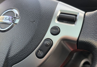 Подержанный автомобиль Nissan Qashqai 2010 года (17 фото)