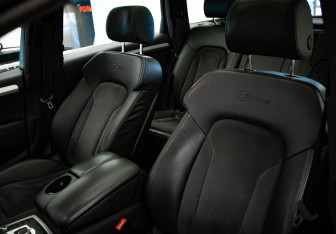 Подержанный автомобиль Audi Q7 2008 года (9 фото)