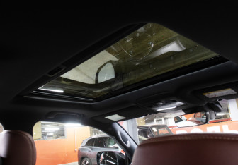 Подержанный автомобиль Lexus LX 2018 года (17 фото)