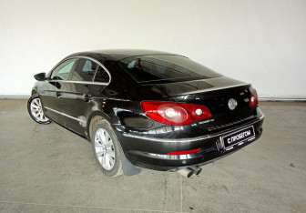 Подержанный автомобиль Volkswagen Passat CC 2011 года (4 фото)