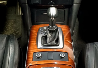 Подержанный автомобиль Infiniti QX70 2013 года (16 фото)