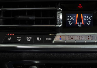 Подержанный автомобиль BMW X7 2019 года (23 фото)