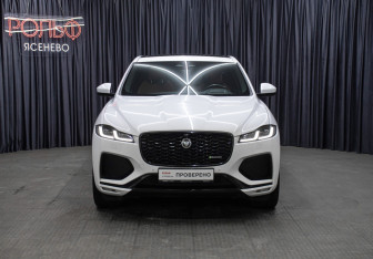 Подержанный автомобиль Jaguar F-Pace 2021 года (2 фото)
