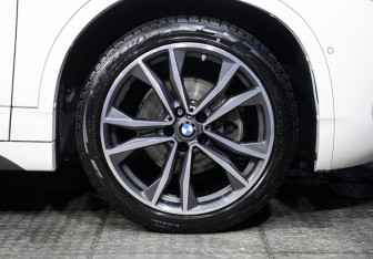 Подержанный автомобиль BMW X2 2019 года (25 фото)