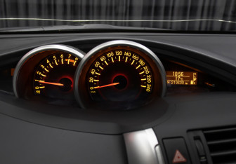 Подержанный автомобиль Toyota Verso 2012 года (12 фото)
