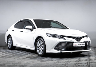 Подержанный автомобиль Toyota Camry Sedan 2019 года (3 фото)