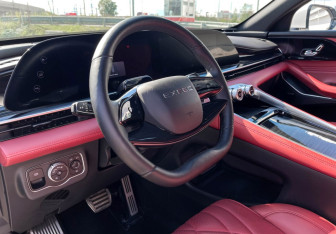 Подержанный автомобиль Exeed RX 2023 года (13 фото)