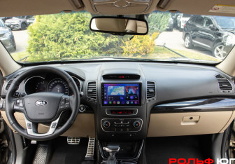 Подержанный автомобиль Kia Sorento 2012 года (10 фото)
