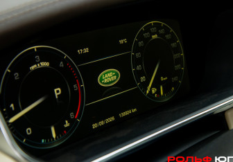 Подержанный автомобиль Land Rover Range Rover 2014 года (9 фото)