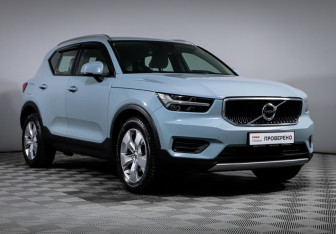 Подержанный автомобиль Volvo XC40 2019 года (3 фото)