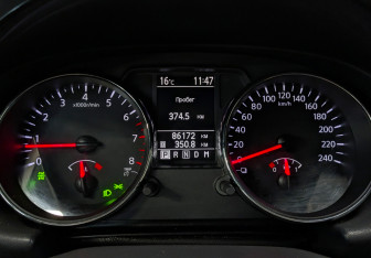 Подержанный автомобиль Nissan Qashqai+2 2011 года (12 фото)