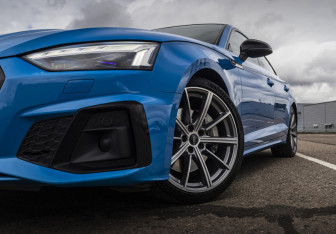 Подержанный автомобиль Audi A5 Liftback 2020 года (2 фото)