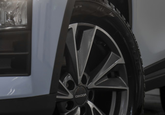 Подержанный автомобиль Omoda C5 2024 года (26 фото)