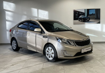 Подержанный автомобиль Kia Rio Sedan 2013 года (3 фото)