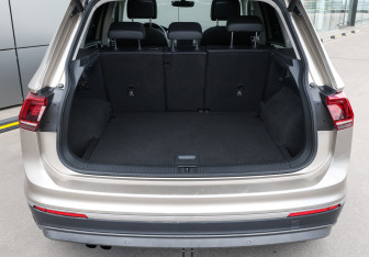 Подержанный автомобиль Volkswagen Tiguan 2017 года (9 фото)