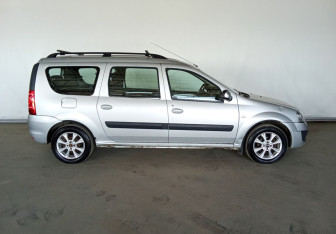 Подержанный автомобиль LADA (ВАЗ) Largus Wagon 2012 года (8 фото)