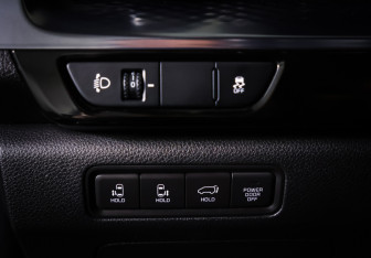 Подержанный автомобиль Kia Carnival 2022 года (21 фото)