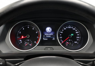 Подержанный автомобиль Volkswagen Tiguan 2017 года (13 фото)