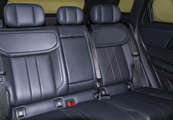 Подержанный автомобиль Jaecoo J7 2024 года (13 фото)