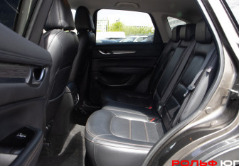 Подержанный автомобиль Mazda CX-5 2019 года (9 фото)