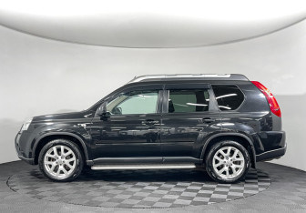 Подержанный автомобиль Nissan X-Trail 2012 года (8 фото)