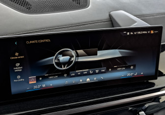 Подержанный автомобиль BMW X5 2025 года (28 фото)