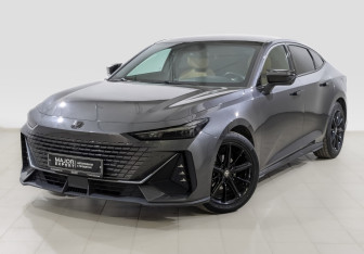 Подержанный автомобиль Changan UNI-V 2022 года (1 фото)