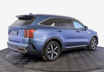 Подержанный автомобиль Kia Sorento 2021 года (5 фото)