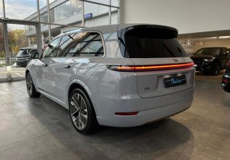 Новый LiXiang L9 2025 (6 фото)