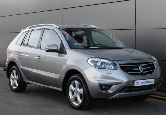 Подержанный автомобиль Renault Koleos 2012 года (3 фото)