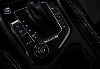 Подержанный автомобиль Volkswagen Tiguan 2018 года (16 фото)