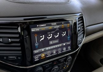 Подержанный автомобиль Jeep Grand Cherokee 2021 года (28 фото)