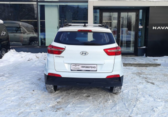 Подержанный автомобиль Hyundai Creta 2019 года (6 фото)