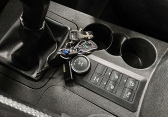 Подержанный автомобиль УАЗ Patriot 2017 года (17 фото)